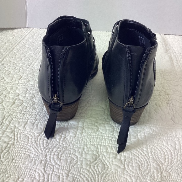 Clarks Artisan Spye Celeste Black Leather Bootie Women’s Size 8.5 Like new - Picture 9 of 12